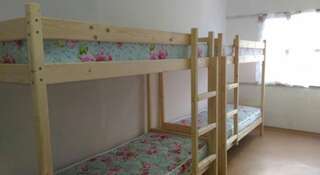 Гостиница Gnezdyshko Hostel Ялта Спальное место на двухъярусной кровати в общем номере для мужчин-6