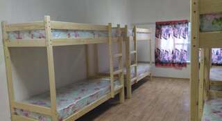 Гостиница Gnezdyshko Hostel Ялта Кровать в общем 8-местном номере-4